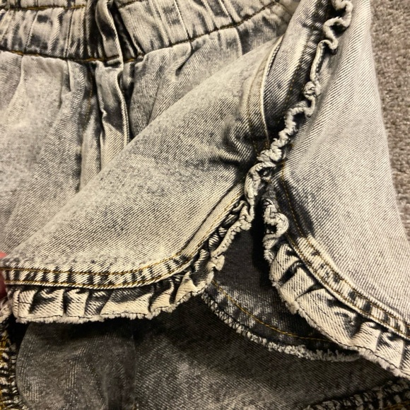 SEA NEW YORK DENIM SHORTS - Picture 4 of 9